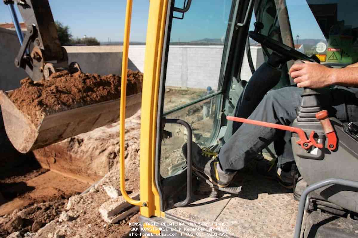Menguasai Alat Berat: Panduan Lengkap Pelatihan Operator Alat Berat Pelatihan Operator Alat Berat
